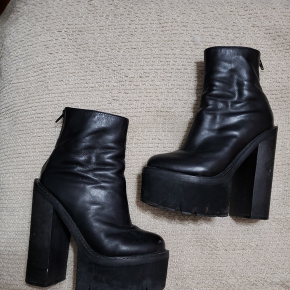 Jeffrey Campbell Mulder Ankle Boots sale or trade - Picture 3 of 4